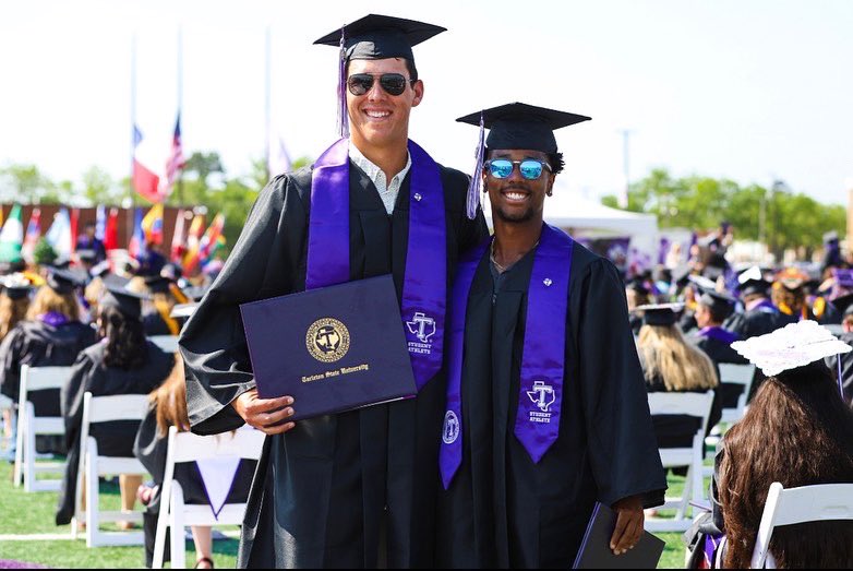 TarletonBase's tweet photo. Our final set of grads for spring commencement walked this morning👨🏽‍🎓

Congrats to all these guys for their hard work in the classroom!

#RideWithUs https://t.co/or9qsm5uB2