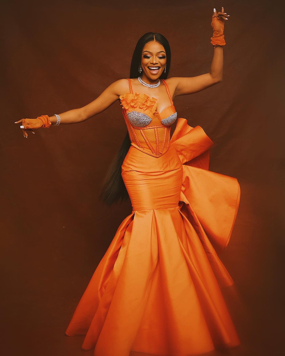 Bonang's tweet photo. #AMVCA8 🧡 https://t.co/ml2BJRRxQG