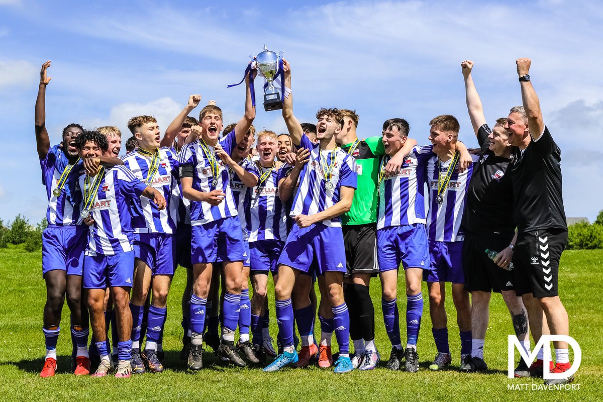It was great to be back at @rugbyboroughjfc to photograph @NuneatonBoroFC U18s 3-0 win against a strong @cotongreenfc side to win the @MJPL_UK Vase final. #mjplfinal #grassrootsfootball