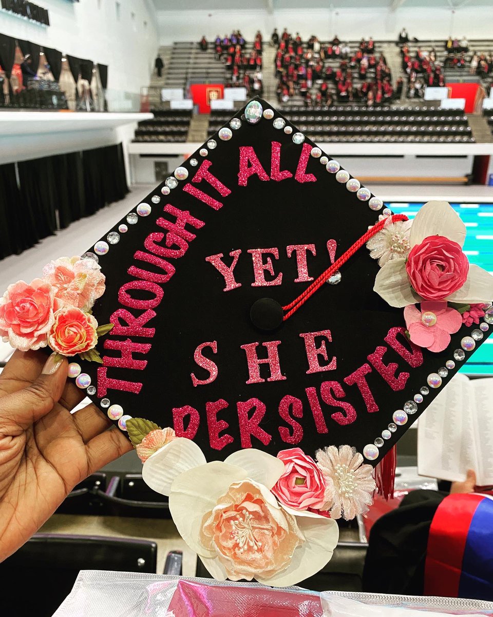 cretiacakes's tweet image. This is the day the #Lord has made; We will rejoice and be glad in it.

Thank you Jesus🙏🏾☝🏾🙌🏾

#firstgenIUPUI #firstgenstrong #IUPUI #IUPUIGrad22