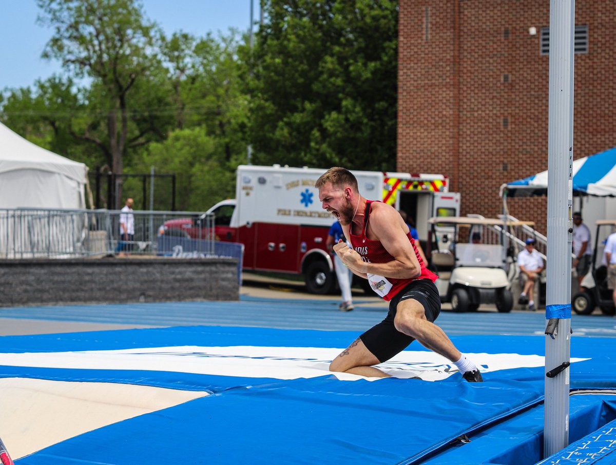 Big day in the Dec PV 😤

<a href="/ArielAtias7/">Ariel Atias</a> and <a href="/miedemac1/">Caleb Miedema</a> clear 4.60m (15-1) to finish 1-2, as Miedema sets a personal best!

Updated standings through 8️⃣ events:
1. Atias - 6086 points 
3. Miedema - 5864 points 
8. Knoblett - 4768 points