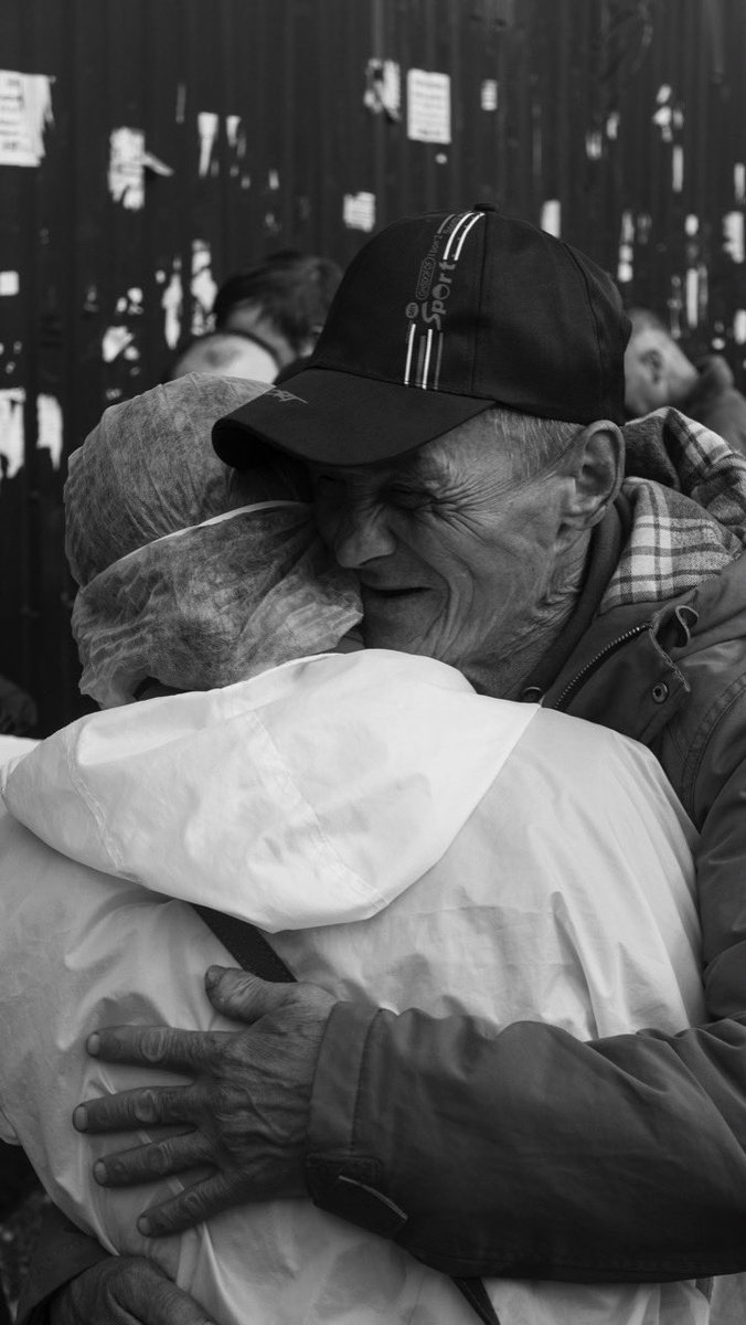 Сегодня после кормежки мы отправляли домой трех подопечных Благотворительного фонда "Доктор Лиза" и в ожидании поезда зашли покормить их в <a href="/burgerkingrus/">BURGER KING®Russia</a> на Ярославском вокзале. Однако нам не дали сделать даже заказ. Сказали, что наши подопечные асоциальны.