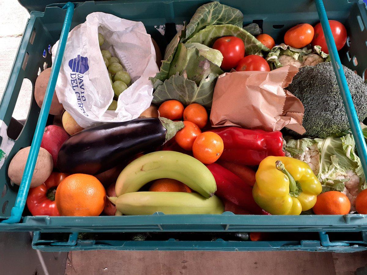 veg_boxes's tweet photo. Our fruit and veg boxes remain at £20 delivered. #fruitandveg #vegboxes #value #fresh #freedelivery https://t.co/RjSrqI0abe