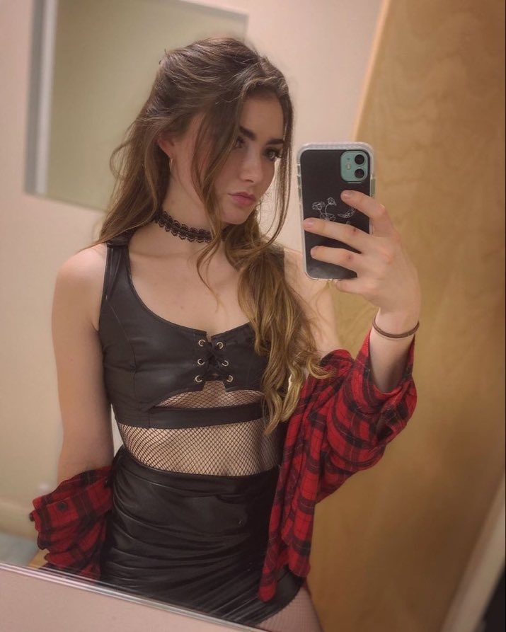 There’s no need to get stressed.
You can just talk to me.
I know girls make you really nervous but…
You’ve got zero chance with me. So just relax, say hi and pay for my dates with other people