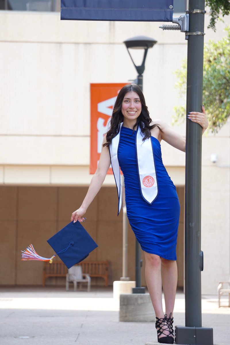 aprilparsonss's tweet image. today I graduate from the University of Texas at San Antonio with a B.S. in Mechanical Engineering
🧡💙 #utsagrad22