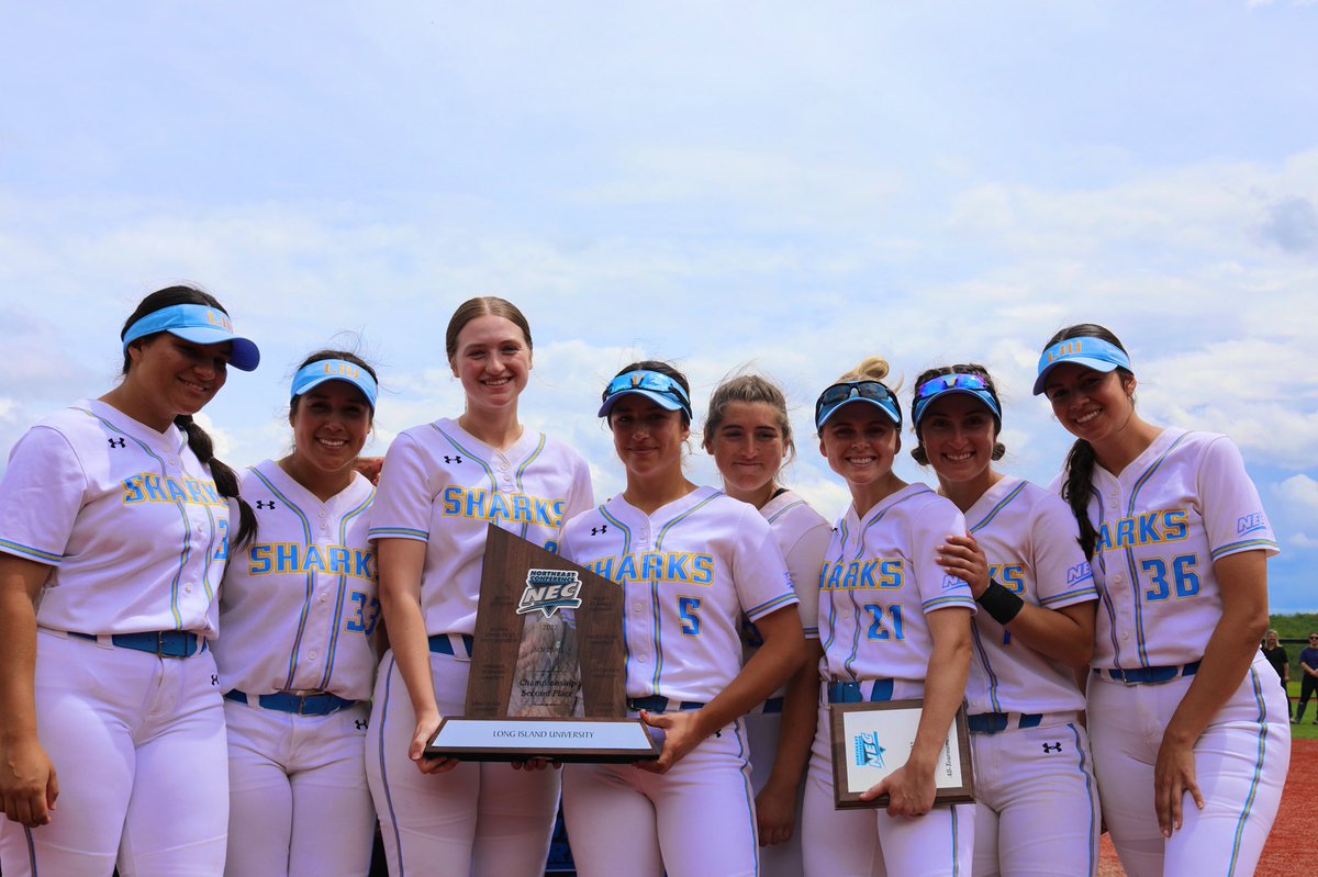 LIUSoftball's tweet photo. Your 2022 NEC Tournament Runners-Up and All-Tournament Honorees. 

#NECsoftball https://t.co/kAwqPaWoaT