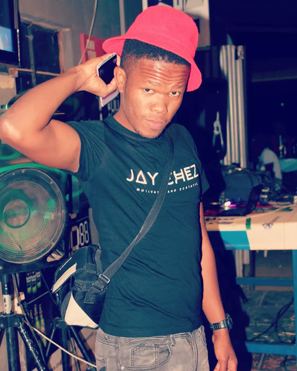 OfficialJayChez's tweet photo. https://t.co/OcJuRyWE8J