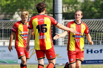 Juliana kan platte kar al bestellen, doek valt voor voetbalsters Woezik gelderlander.nl/sport-nijmegen…