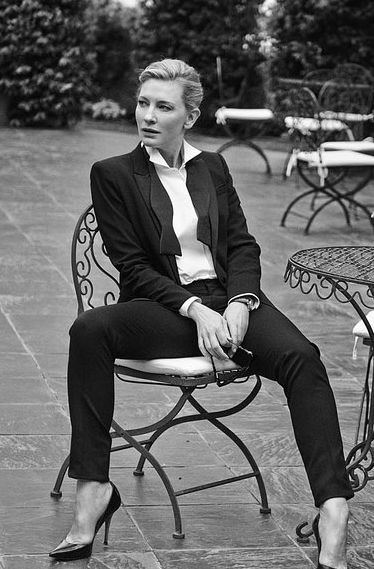 Happy birthday Cate Blanchett, my favorite milf. 