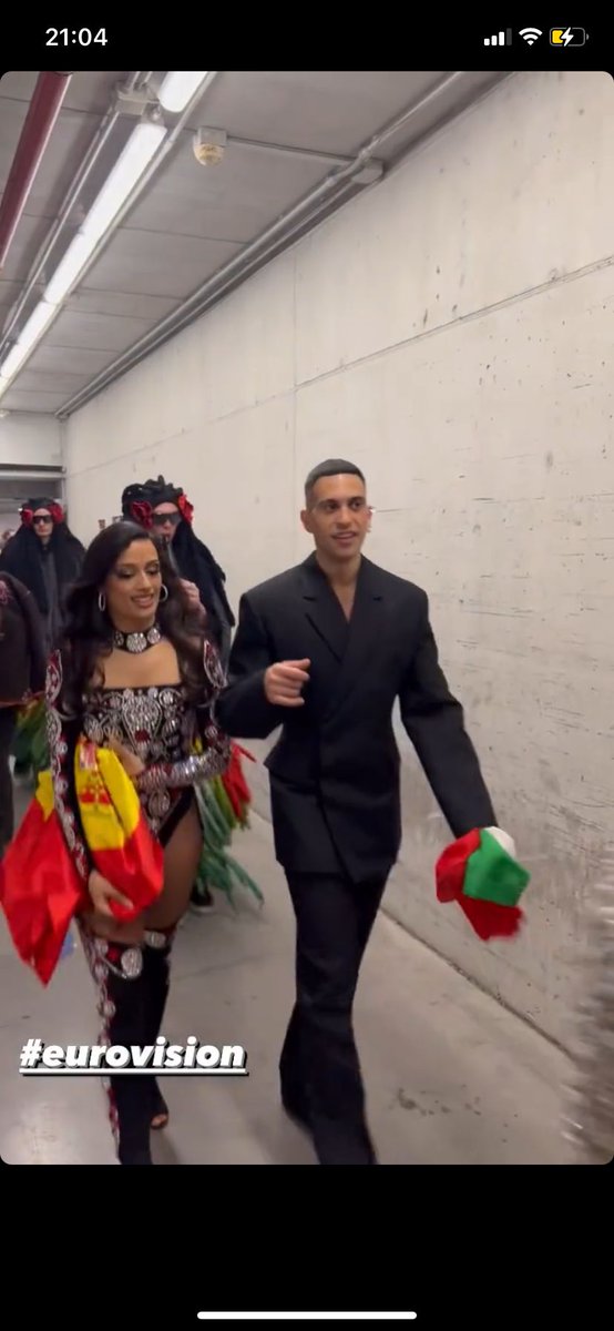 fentydeangelis's tweet photo. 🇪🇦💖🇮🇹 #Eurovision https://t.co/ocUaP6dlSe