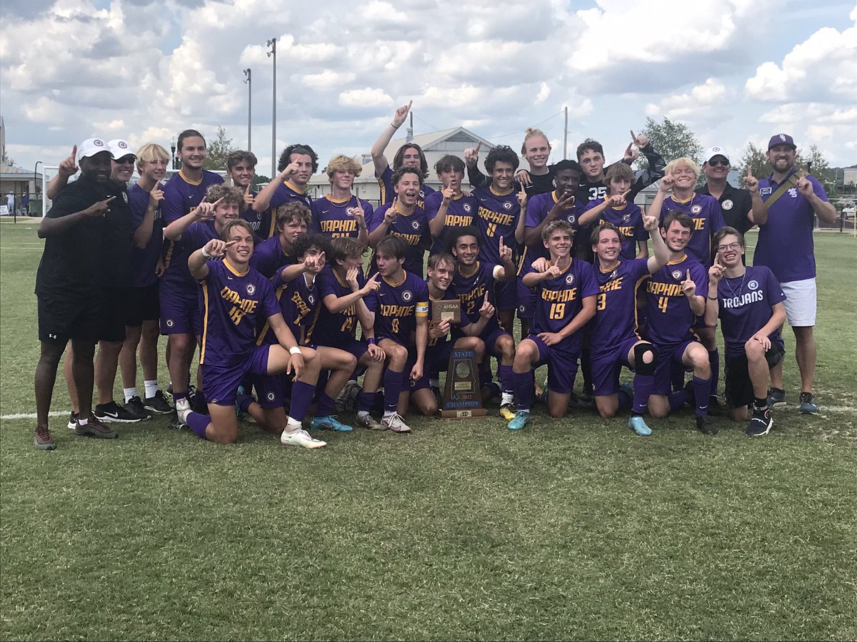 jbeanpoll's tweet photo. Your Class 7A champs — @daphne_high 

#alpreps https://t.co/JFC1mwcQJp
