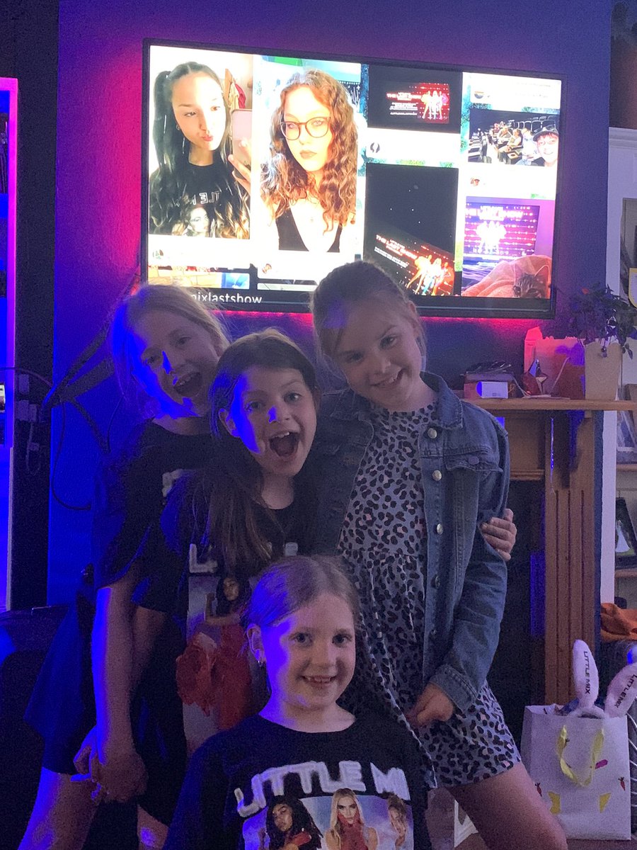 PurpleTurtleVA's tweet photo. #littlemixlastshow https://t.co/zM1o3gHGQP