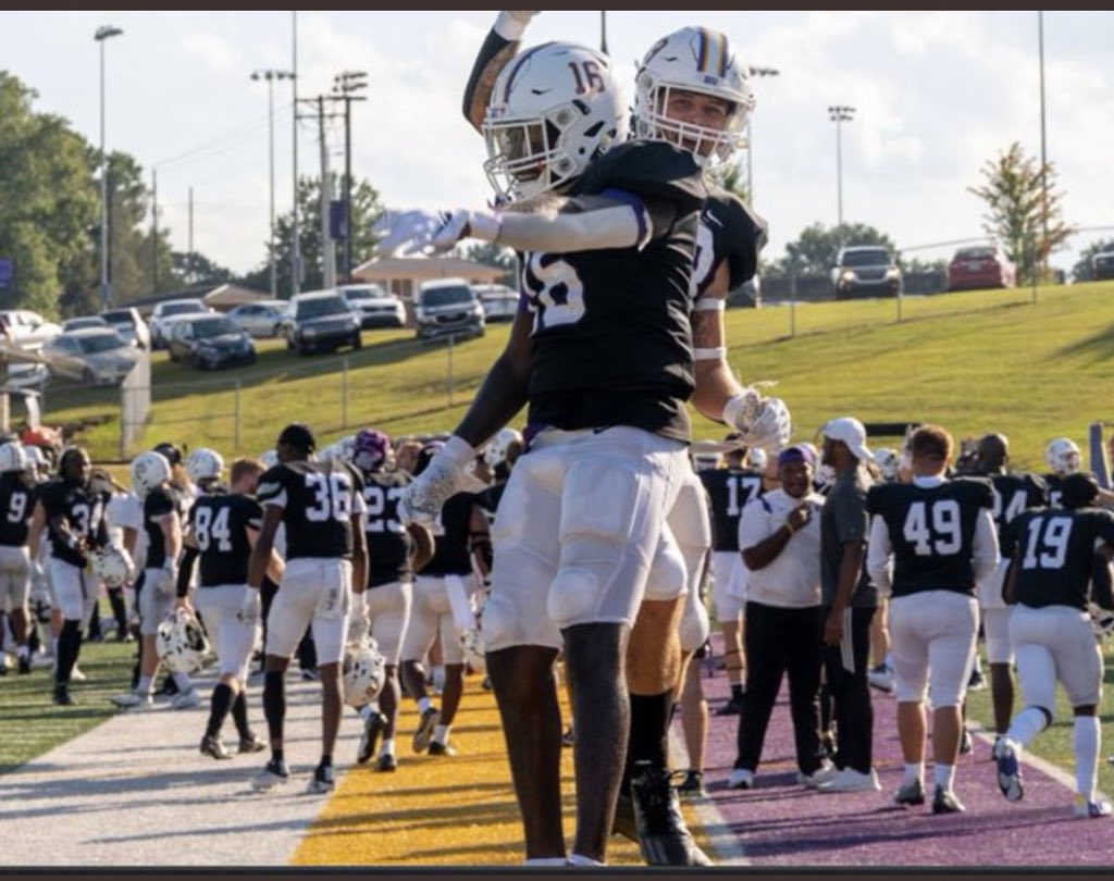 rellfrank's tweet photo. #AG2G Blessed to receive an offer from Bethel University 🟣🟡 @OHSPatsFootball @RileyElite3 @CoachKent34 @s_kwilli32 @BIGshadowMIKE  #Elite3🔺 https://t.co/A0vAsTU0X3