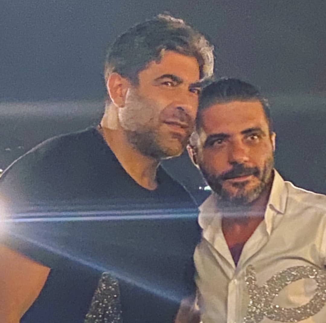 habibbouantoun's tweet photo. يَـلّي     حاصِل     يـا      ملَك
ما    بَدها    عِلم      و     فَلَك
       الحاصل ، عندَك أجمل الصوت 
و   صَوتي    التفضيلي      إلَك
@waelkfoury https://t.co/1uHFbL2sPe