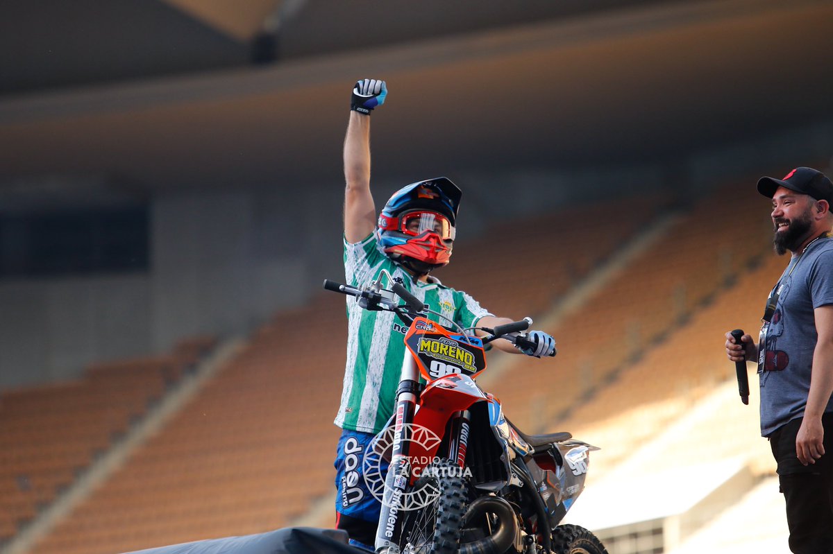 EstadioCartuja's tweet photo. Hola @RealBetis 👋 
Por aquí seguimos acordándonos de vosotros 🤪

@ArenaWorldES #FreeStyleWorldTour https://t.co/aYTUpQOLD6