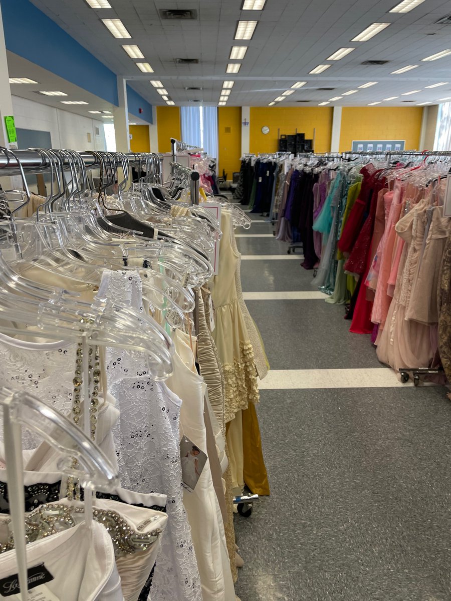 Spent the most beautiful day with the #corsageproject , helping girls in need find prom dresses! Heart full. @MarcGarneauCI @mslajeunesse @CorsageProject