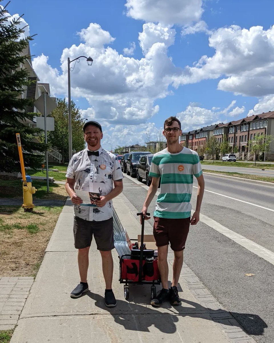 Brian__Double's tweet photo. Canvassing with family makes me so happy

#onpoli #Nepean #onndp https://t.co/Okd6IATUCU