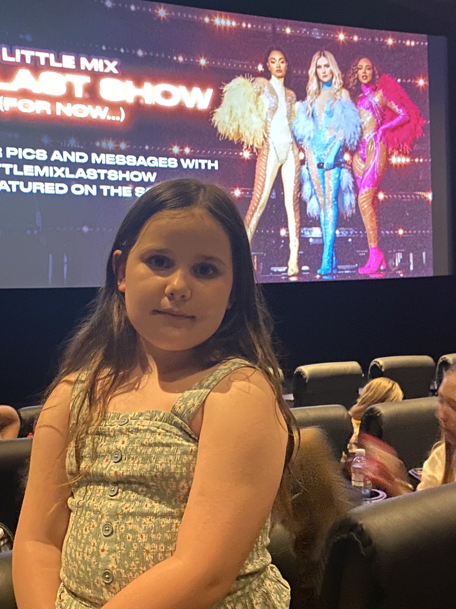 Stacey88fms's tweet photo. #LittleMixLastShow 😍😍 https://t.co/1XAucXXLMP