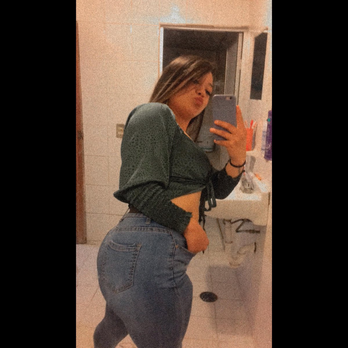 BrittanyGonzo18's tweet photo. Like y rt para ayudarme a encontrar un papi maduro 😋💋 https://t.co/17qsYMENrE
