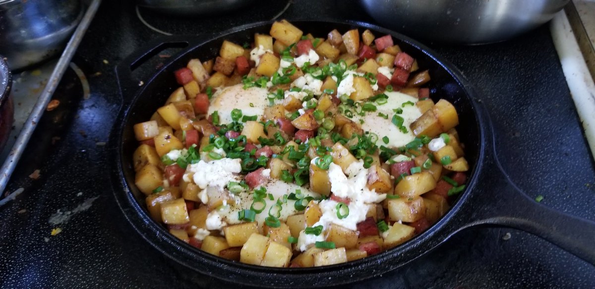 lonecetera's tweet photo. well, *something* happened in this pan https://t.co/4vzo9q3i1n