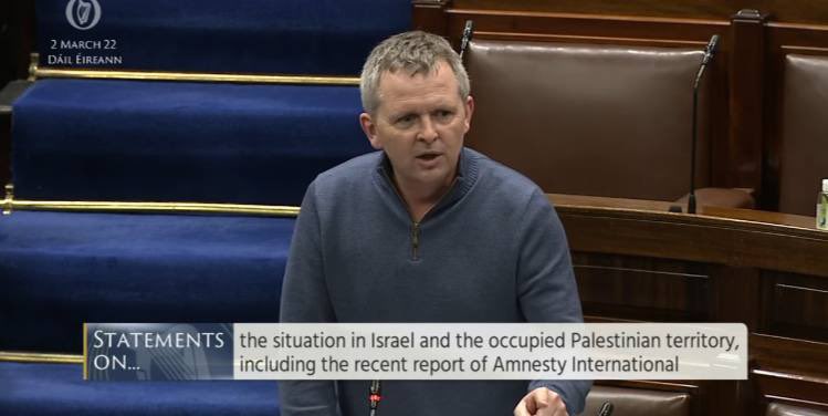 🗣 İrlandalı siyasetçi Richard Barrett:

“Haftalardır Rusya'nın Ukrayna'daki operasyonlarını kınıyor ve başka topraklara saldırı diyorsunuz. İsrail, Filistin topraklarına her gün saldırı düzenliyor. Neden aynı şeyleri söylemiyorsunuz?”