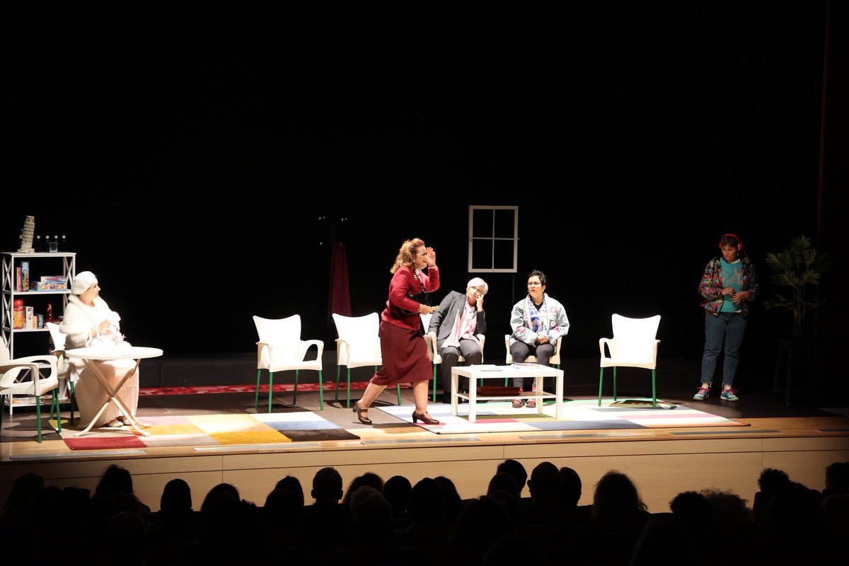 Arroyomolinos's tweet image. Gracias a todos los vecinos y visitantes que os habéis acercado a la obra &apos;A quién le toca&apos;, de nuestra Asociación Municipal @Planeta_toc.

Una manera diferente y divertida de concienciar sobre el trastorno obsesivo compulsivo, TOC. 

Recuerda, todos somos diferentes.