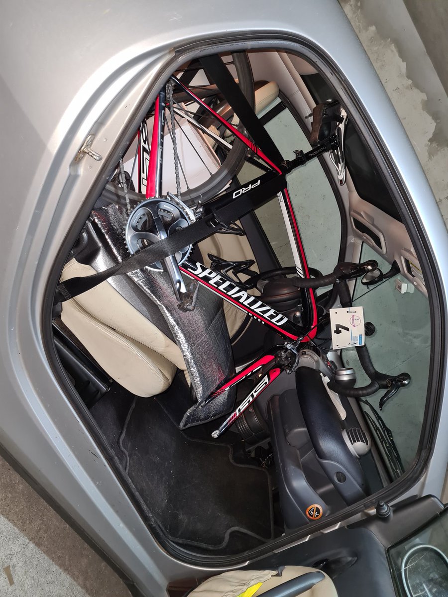 JulienPrandi's tweet photo. Prêt pour la course ! #4
#mercantourchallenge
#lavençoise #bikelife #challengeyourself #TeamSPOC
@niceavelo @iamspecialized @WOLFPACK_ST https://t.co/1A3mQLWb8P