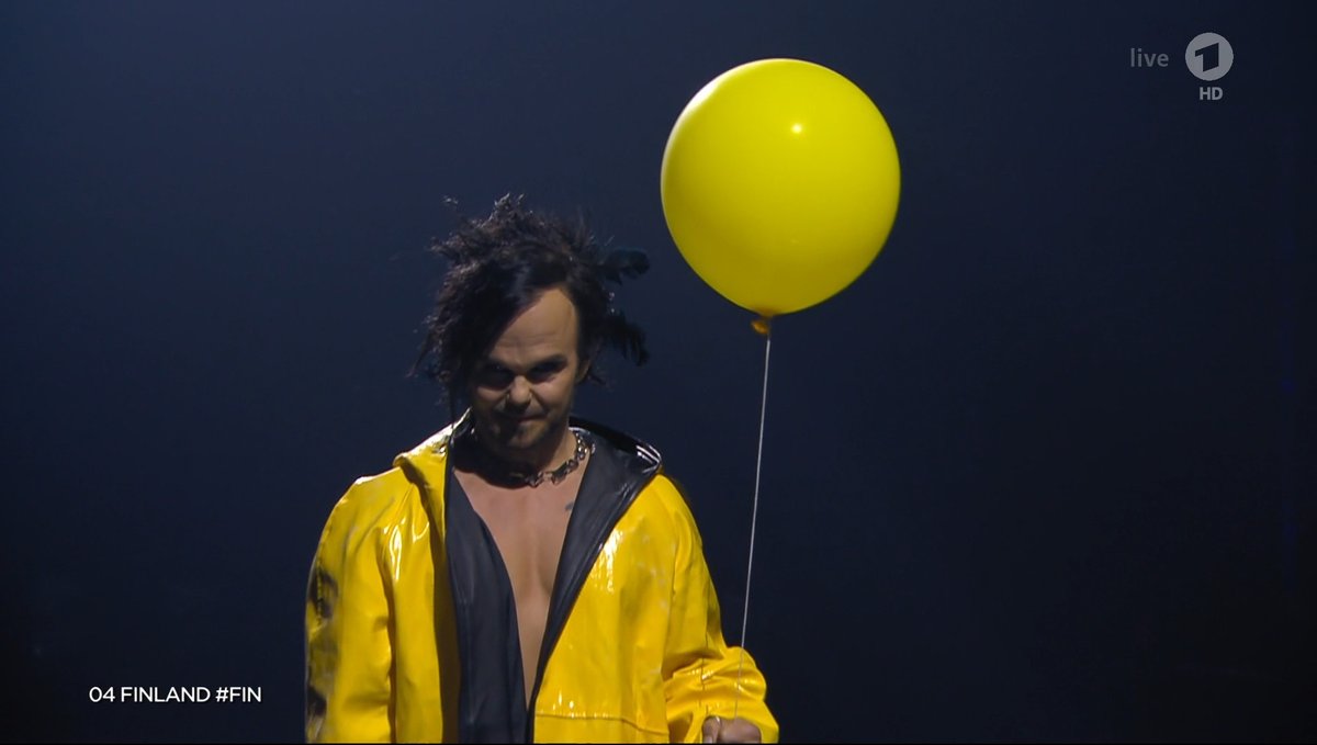 TheRazyl's tweet photo. The Rasmus oder auch: Die offensichtliche Bewerbung für die nächste IT Verfilmung. #ESC2022 #Eurovision https://t.co/tunKOkOE6m