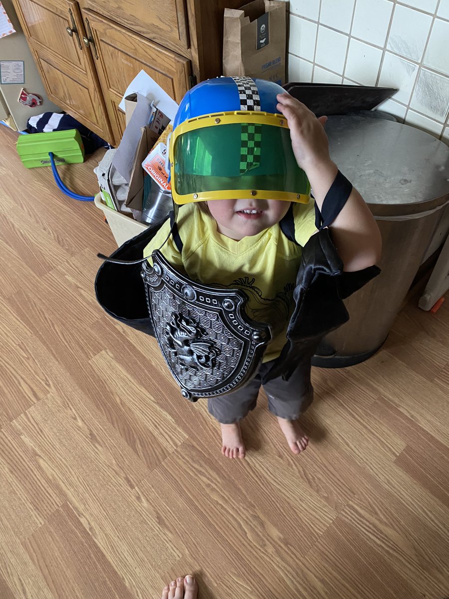 toddlerada's tweet photo. I’m a race car knight dragon! https://t.co/DCBUD4cqFO