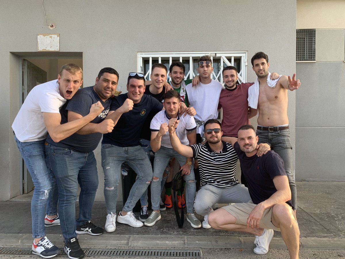 noveldaudcf's tweet photo. Unos que se salvan. 🤪 https://t.co/dyORlG8Q7A
