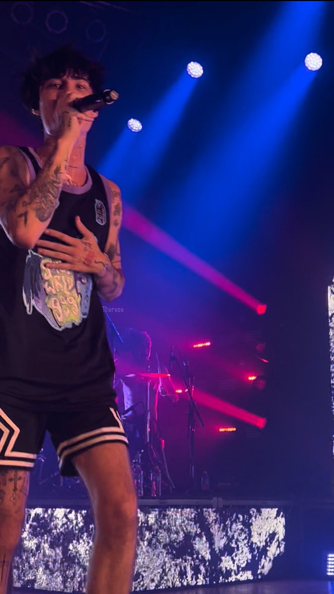 woahitstherese's tweet photo. 💙 #jxdn #tmatt #tmattour https://t.co/YfAOqFJ4bw