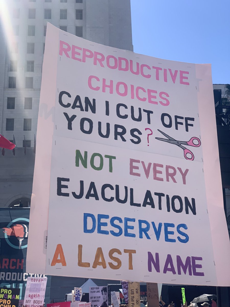 naya_jjk's tweet image. favorite signs from Women’s March in downtown LA today 
#abortionrights #WomensMarch #ReproductiveRights