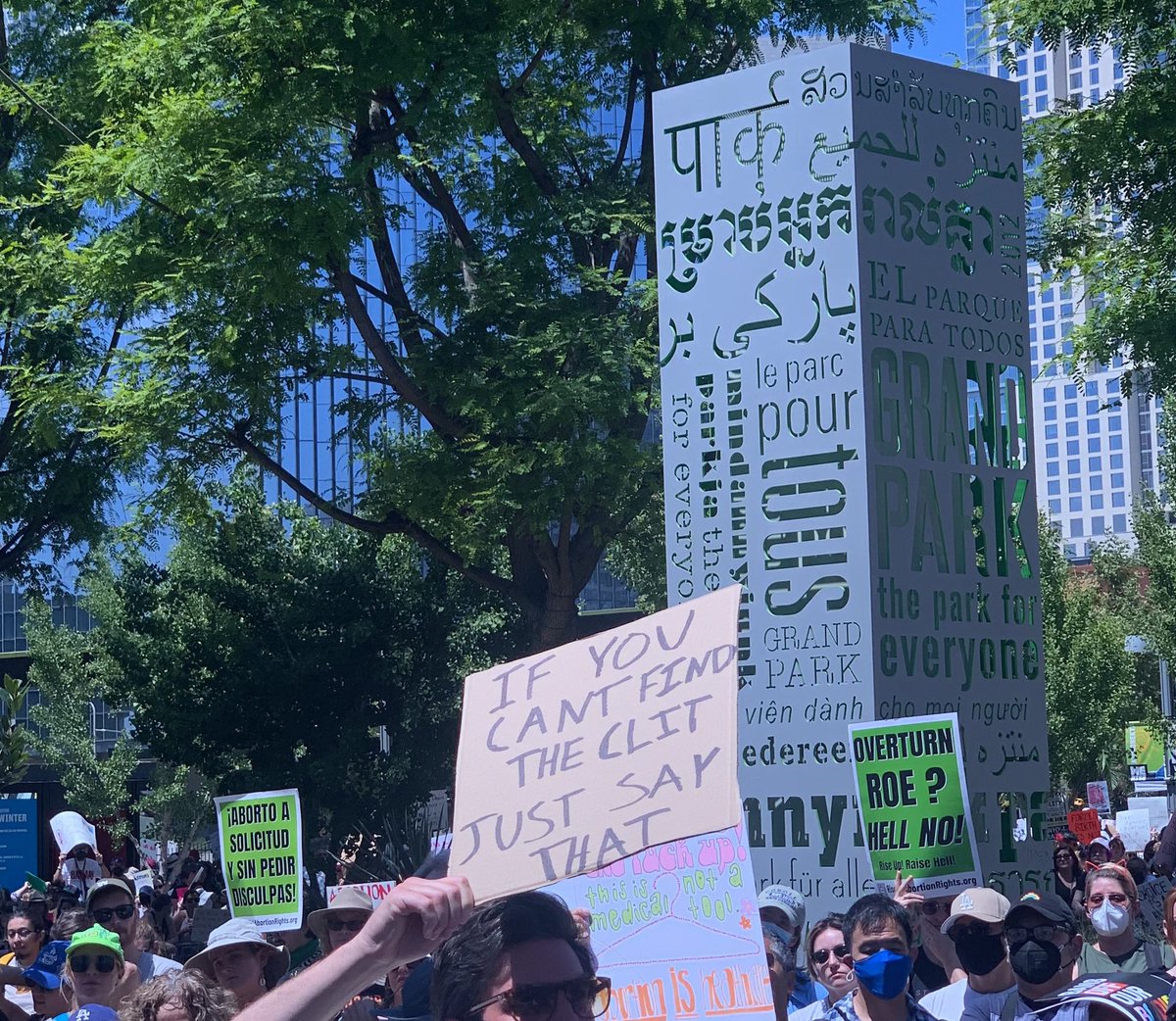 naya_jjk's tweet image. favorite signs from Women’s March in downtown LA today 
#abortionrights #WomensMarch #ReproductiveRights