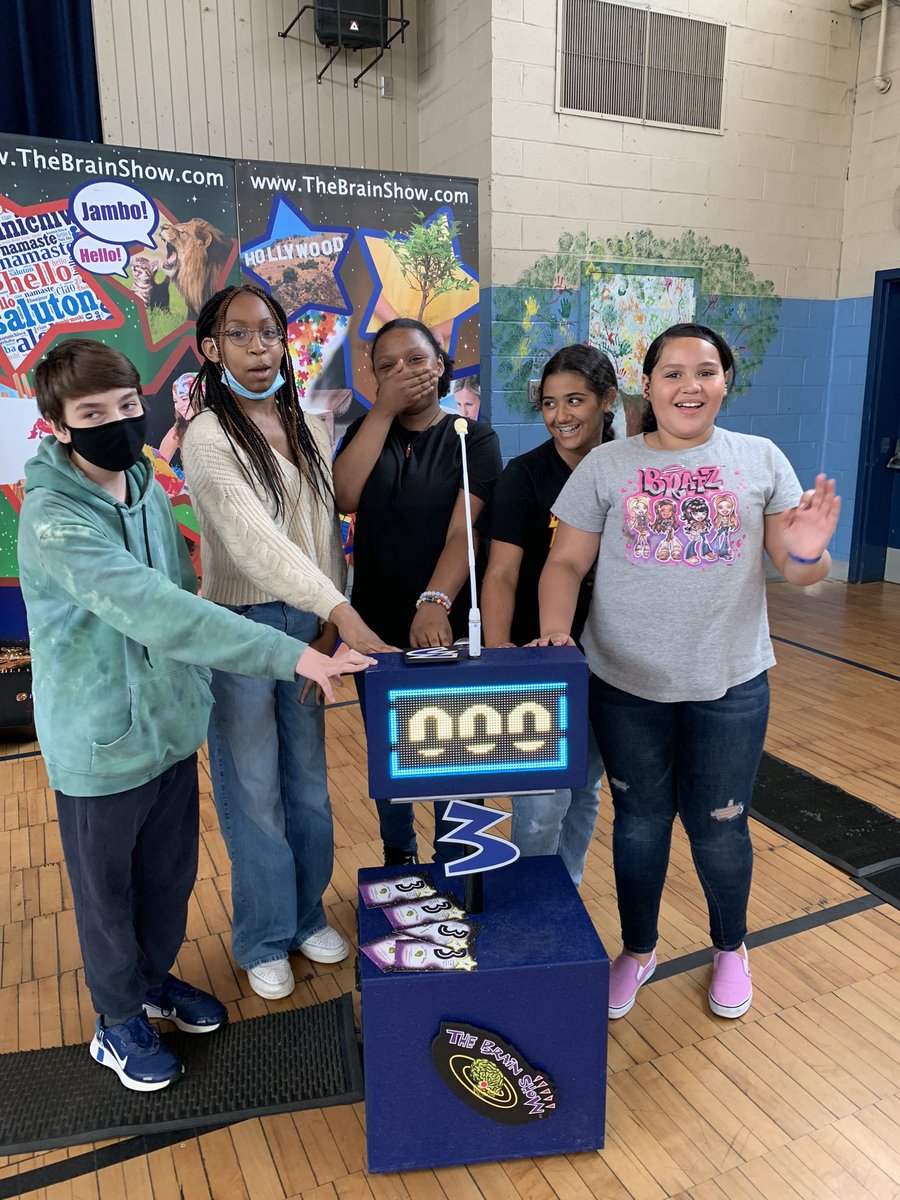 PrincipalShojai's tweet photo. #BrainShow Thank you to the @FS32PTA for coordinating the event! Our kids had a blast!
@FamilySchool321
@YonkersSchools @YPScommunity @mariaAmeyer03 @SuptQuezada @andrew19668348 @RcollinsJudon @NasserIbrahim https://t.co/yyu5qjyXZI