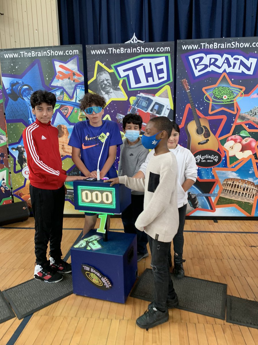 PrincipalShojai's tweet photo. #BrainShow Thank you to the @FS32PTA for coordinating the event! Our kids had a blast!
@FamilySchool321
@YonkersSchools @YPScommunity @mariaAmeyer03 @SuptQuezada @andrew19668348 @RcollinsJudon @NasserIbrahim https://t.co/yyu5qjyXZI
