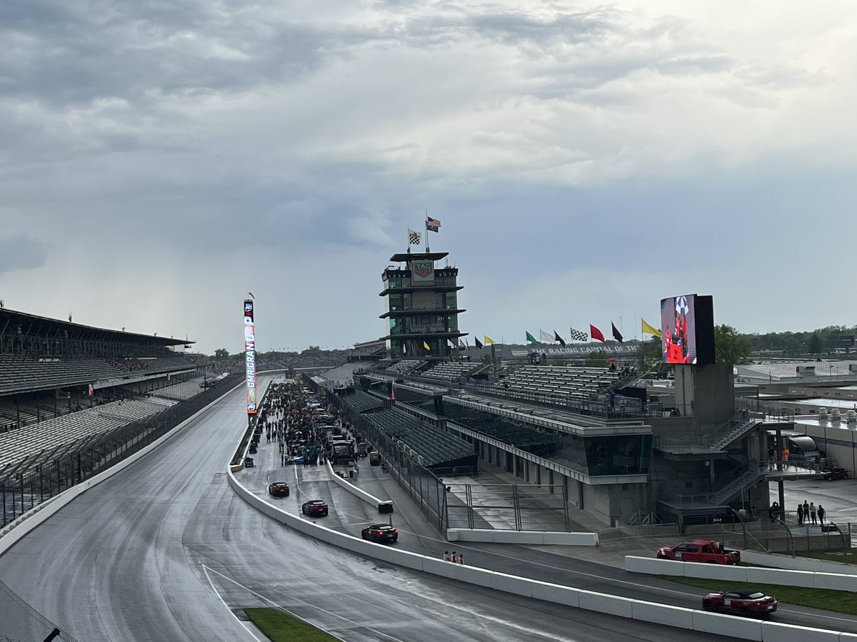 MrCMB99's tweet photo. Ready to go racing!!!
@IndyCar @IMS #gmrgrandprix #gpofindy https://t.co/KpH2PTbBDJ