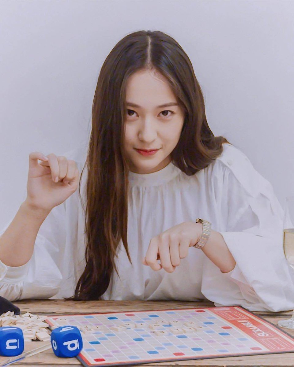 hourly krystal (@hourlykrystal) on Twitter photo 