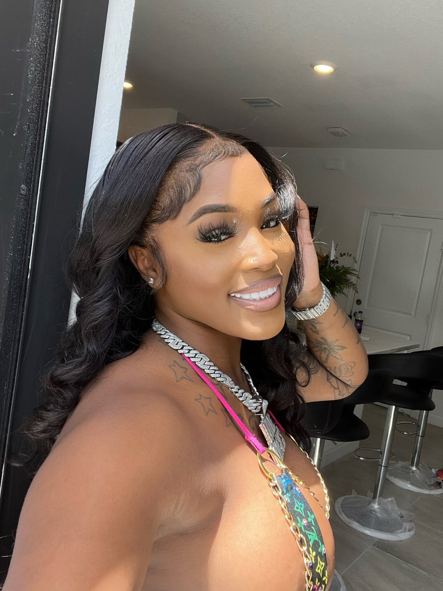 dimeraxks's tweet photo. I So Beautiful Bra 😍 https://t.co/F6T8L2tjME
