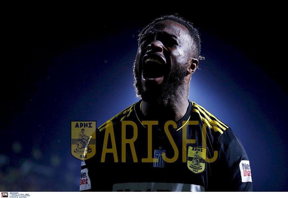 ARIS__FC's tweet photo. 🎞 Το #photostory της σημερινής νίκης… ✌️😊
#ARISFC
#ARISAEK
#SLplayoffs
#MatchDay9
#slgr #slgrinterwetten #VamosARIS https://t.co/zUOHksKd3i