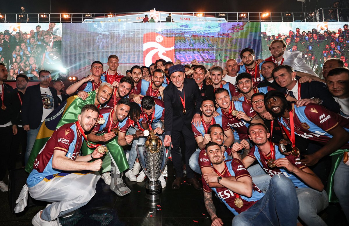 mackolik's tweet photo. Şampiyon Trabzonspor! https://t.co/X1w1WfT6Oo