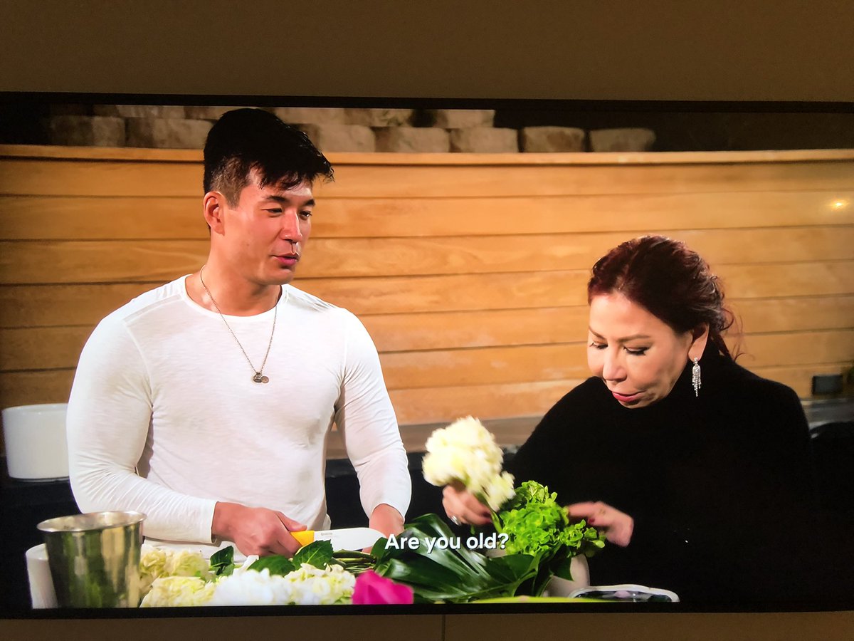 popcornshowchat's tweet photo. Handsdown LOL funniest conversation if #BlingEmpireS2 is: anna explaining old money vs new money to kevin. 💀💀 love kevin 😂😅 anyone who takes a swing at Anna is a friend of mine. #BlingEmpireNetflix #BlingEmpire https://t.co/rbtXDHqbV3
