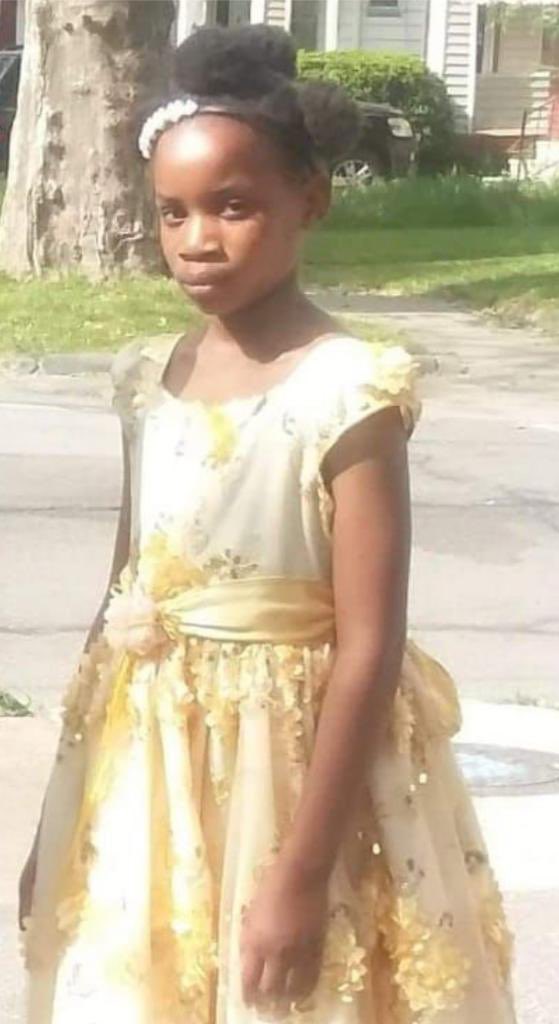 Mayele Degaule Ngemba M. Ed (@mayele_ngemba) on Twitter photo Her name is Tantine Ushindi, she went missing since yesterday. Please help her mom and the community in searching for her. <a href="/CLEpolice/">Cleveland Police</a> @refugeeresponse Her name is Tantine Ushindi, she went missing since yesterday. Please help her mom and the community in searching for her. <a href="/CLEpolice/">Cleveland Police</a> @refugeeresponse
