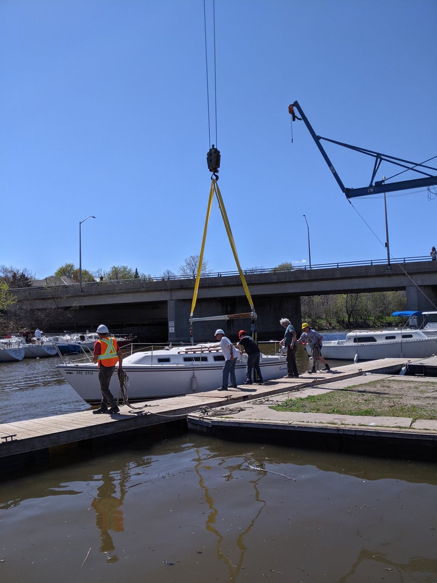 BronteHarbourYC's tweet photo. Runaway is in the water. https://t.co/PlAVKhpyW9
