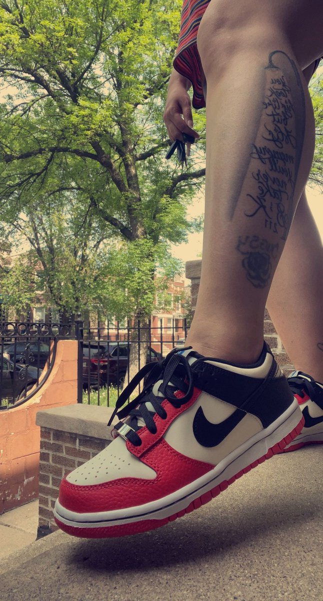 SueHappy3's tweet photo. I mean itโs only Saturday! #Sneakerella #hot #nike #lowdunks #kidsize ๐ถ ๐๐ #kicks https://t.co/PefkWgKCN3