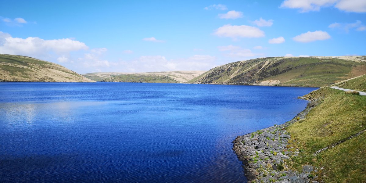 daiwill1970's tweet photo. Nice blast up to elan Valley,God must have been Welsh 😍 https://t.co/gDE1hpMZL8