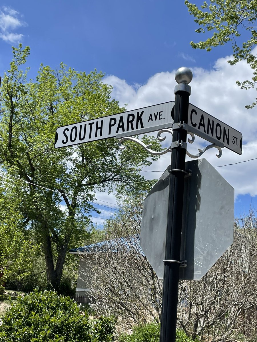 g_ashcan's tweet photo. I am in Colorado and run across this sign in the town of Morrison. I’m sure a Kyle and Stan live on this street. https://t.co/6XJOktAfm2