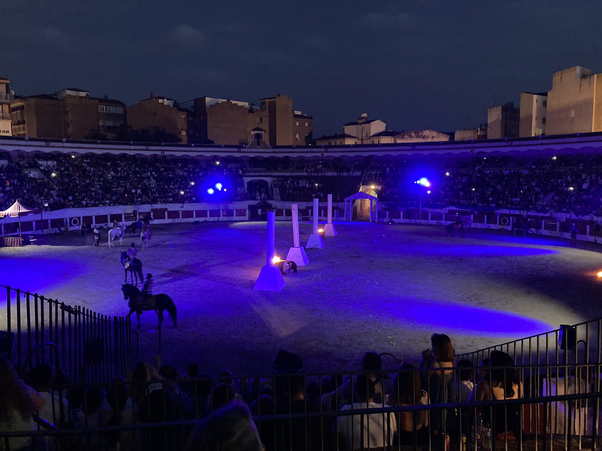 Sitoexpi's tweet photo. Ver una plaza de toros de #linares de #azulillo 💙
@fiestascastulo #FiestasDeCastulo2022 https://t.co/kOMmC2IJRi
