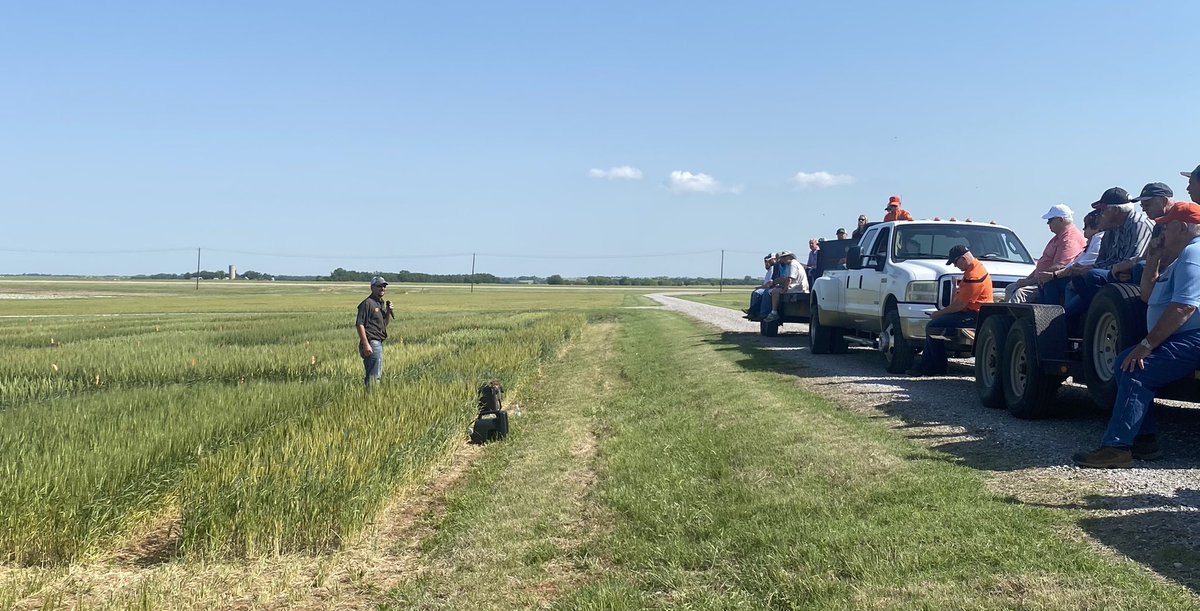 OSU Extension Weed Specialist (@osuweedscience) on Twitter photo Thanks for sharing your stop with me yesterday <a href="/OSU_NPK/">Brian Arnall</a>! Interesting work taking place in the Soil Fertility & Precision Ag Lab! Thanks for sharing your stop with me yesterday <a href="/OSU_NPK/">Brian Arnall</a>! Interesting work taking place in the Soil Fertility & Precision Ag Lab!