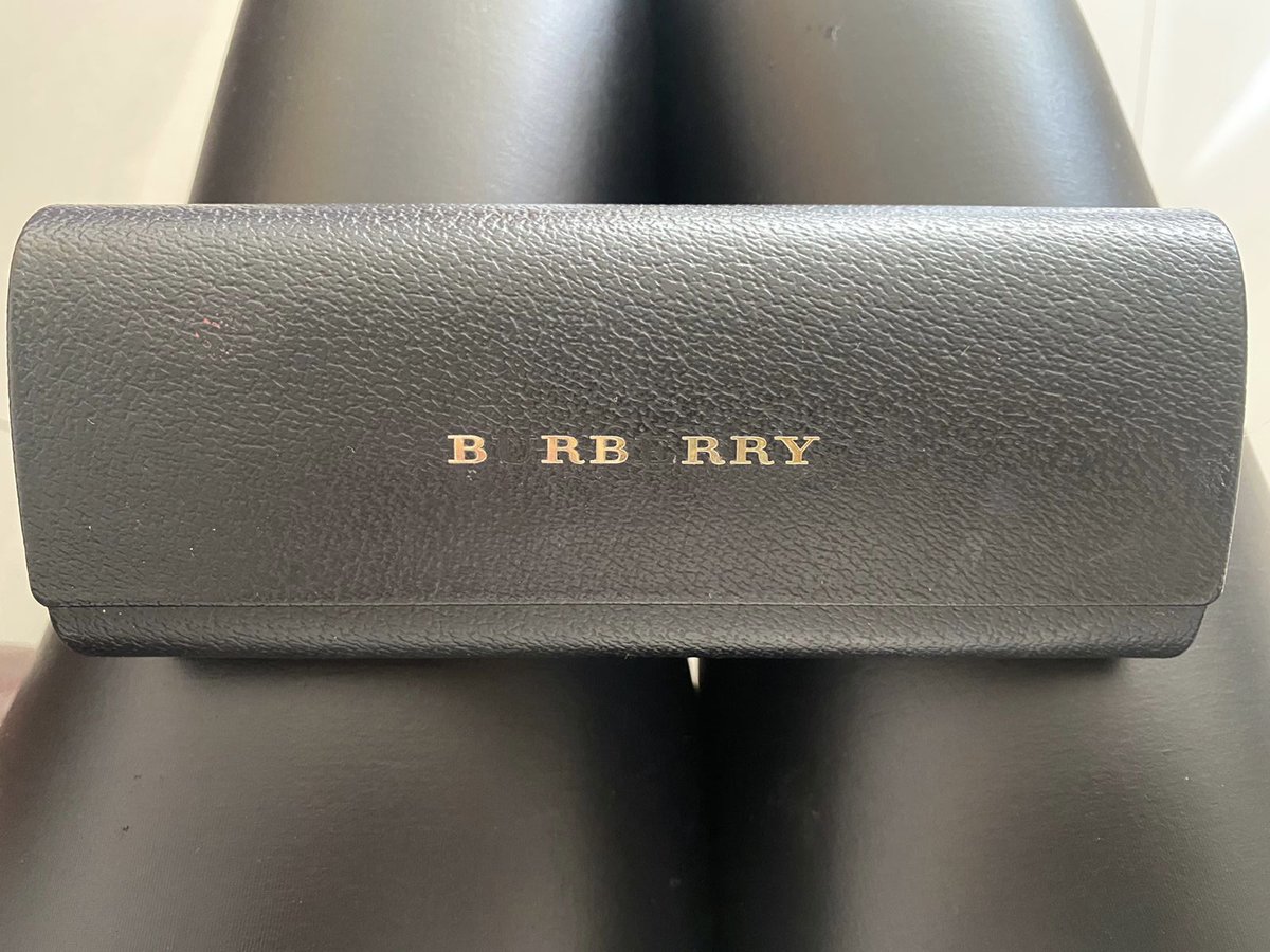 TangerineTravls's tweet photo. @sunglasshut I bought my new sunglasses from you about 6 months ago and the lettering on my B RB RRY sunglass case is already falling off, can you please replace the case? https://t.co/Sm4deUrY91