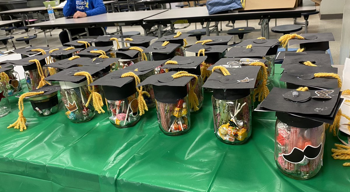 Kids Give Back (@kidsgivebackva) on Twitter photo Lucky me spent the morning w/students from <a href="/WoodburnES/">Woodburn Elementary School</a>. They made gifts for students at the <a href="/SJDavisCenter/">DavisCareerCenter</a> signs for the Pulley Center, terrariums for the school staff & filled 100 gift bags that <a href="/ElliesHats/">Ellie's Hats</a> will give to kids facing cancer treatment. #MakingADifference #volunteer Lucky me spent the morning w/students from <a href="/WoodburnES/">Woodburn Elementary School</a>. They made gifts for students at the <a href="/SJDavisCenter/">DavisCareerCenter</a> signs for the Pulley Center, terrariums for the school staff & filled 100 gift bags that <a href="/ElliesHats/">Ellie's Hats</a> will give to kids facing cancer treatment. #MakingADifference #volunteer